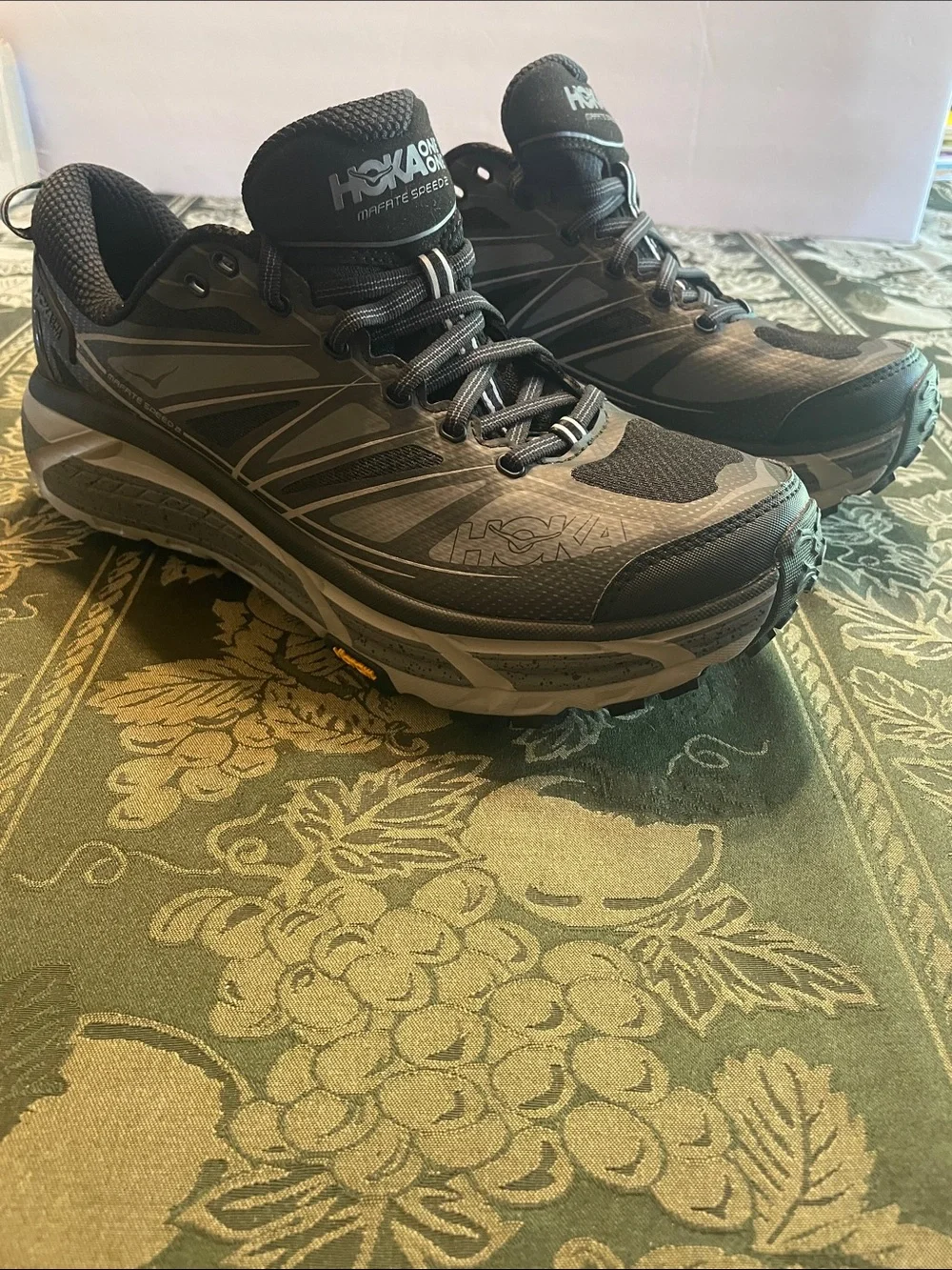 HOKA One One Mafate Speed 2 Woman’s Black and Gray Trail Running Shoes Sz 11